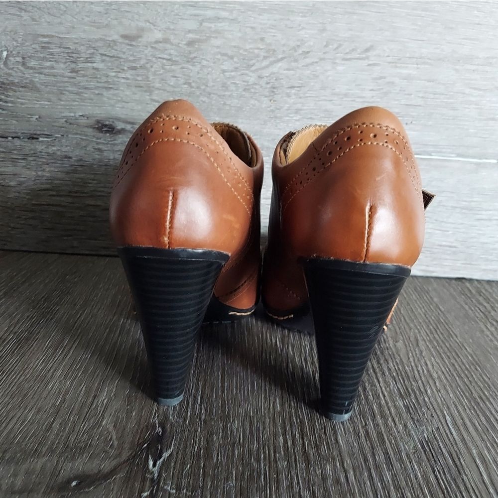 NEWEuro Soft By Sofft Sadira Women’s 7.5 Brown Booties Wingtip Buckle Shoe Heels - Picture 5 of 12